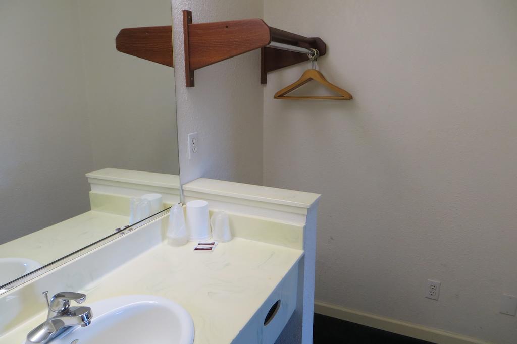 Capri Motel Редвуд Сити Номер фото